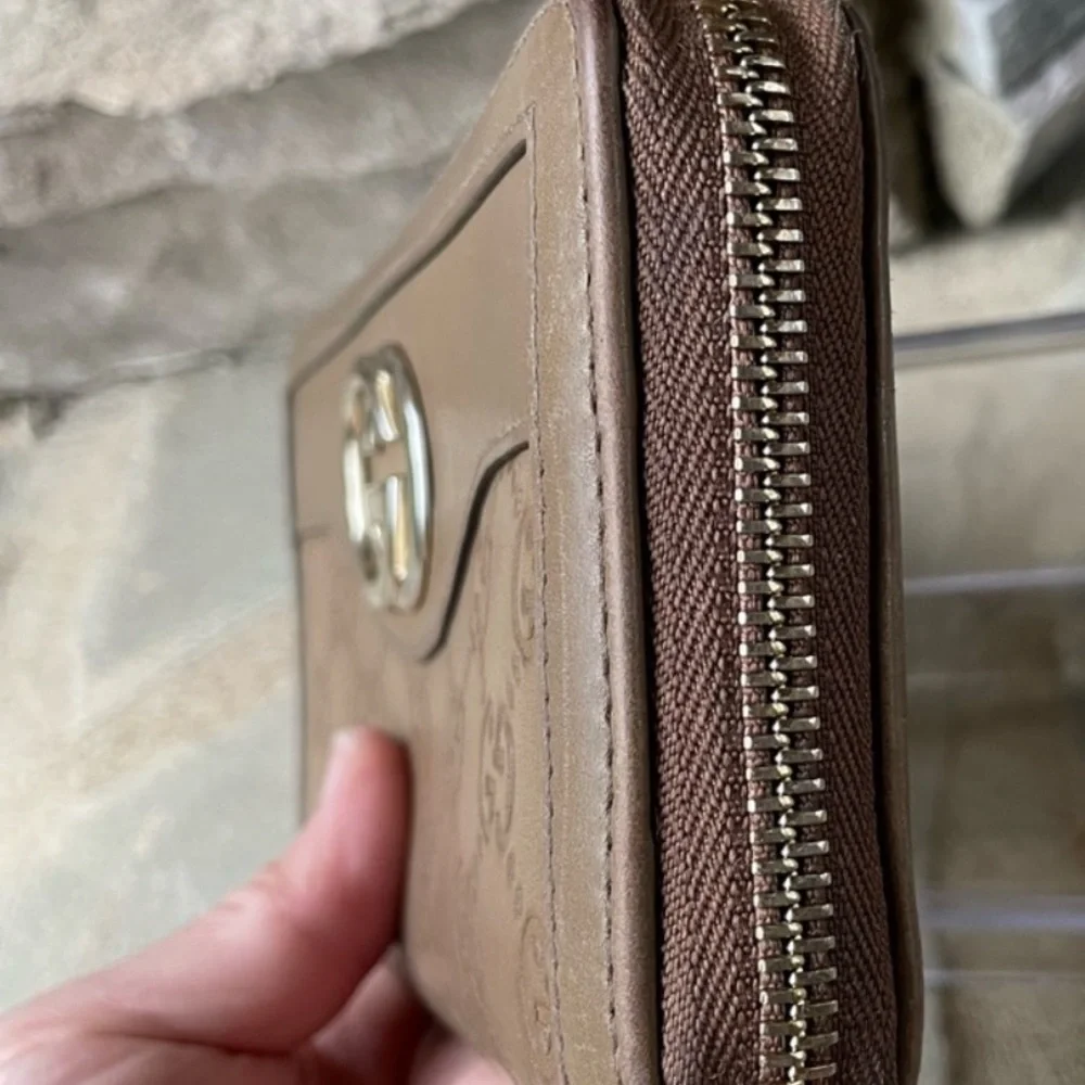 Gucci GG Brown Leather Zip Around Wallet - Picture 3 of 6